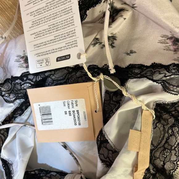 Dress - Picture 4 of 14